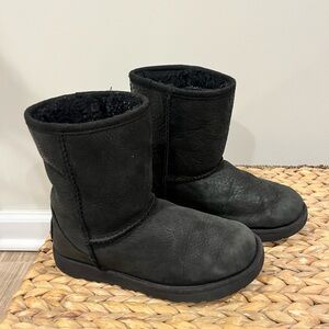 Girl black uggs